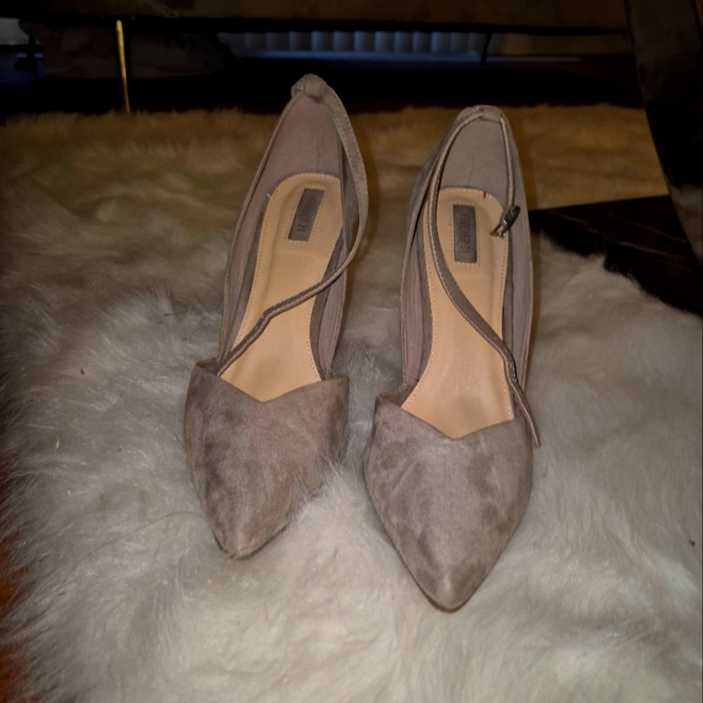 Sexy closed toe heels